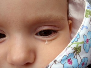 泣く　赤ちゃん